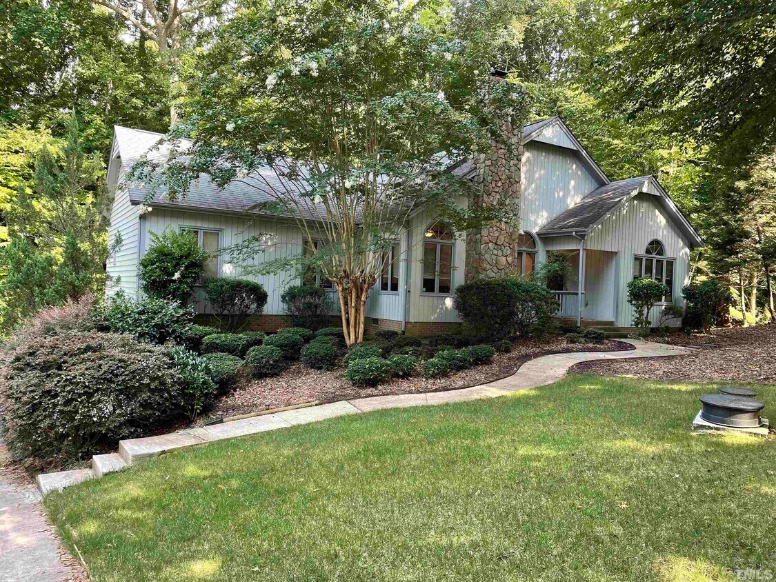 Primary Photo - 1420 Bascomb Dr