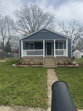 Building Photo - 114 S Elm St