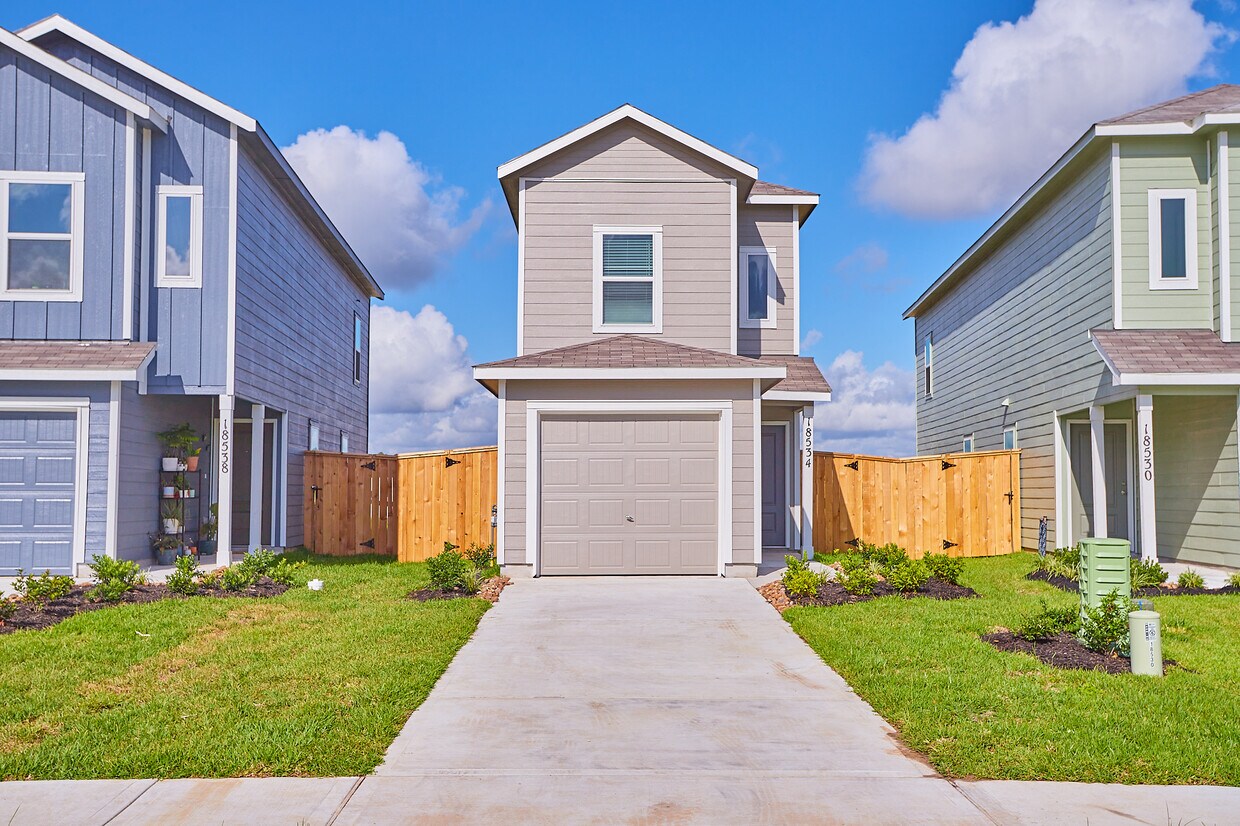 Foto principal - 18526 Tre Croci Dr