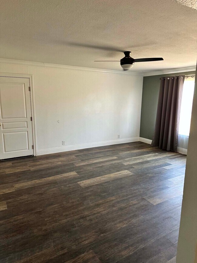 Foto del edificio - 1624 Catalpa St
