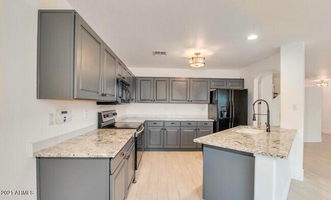 Foto del edificio - 22281 W Morning Glory St