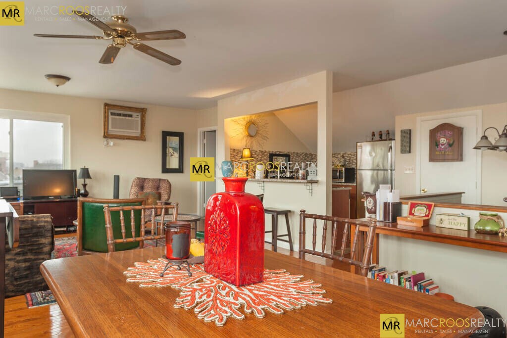 Building Photo - 116 Marginal St