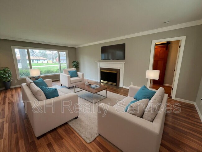 Foto del edificio - 4835 E 71st St