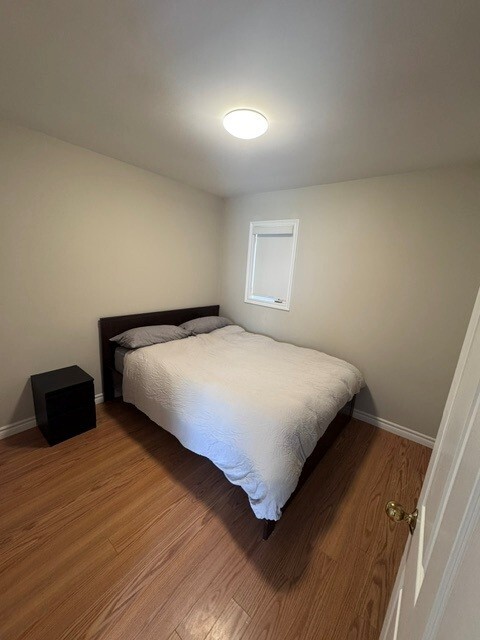 Building Photo - 5837 Gainsborough Pl