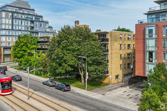 Building Photo - Cloverhill Estates