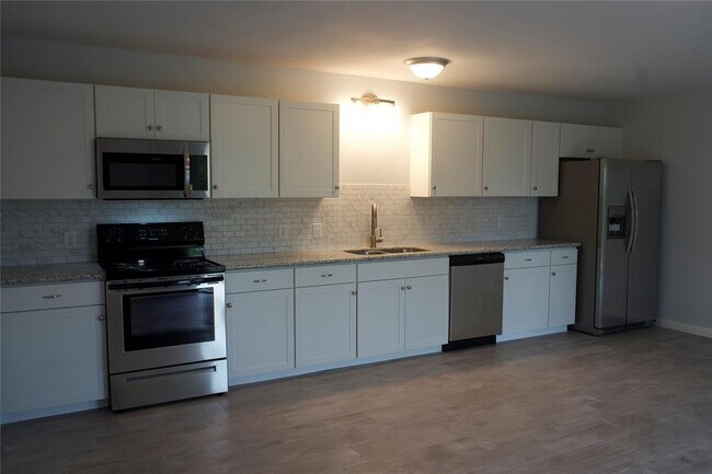 Building Photo - 7307 Avenue O