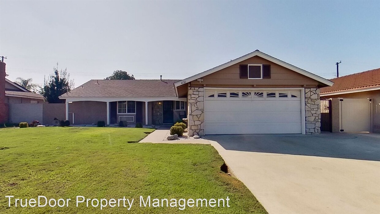 Primary Photo - 3 br, 2 bath House - 4130 W. West Ave