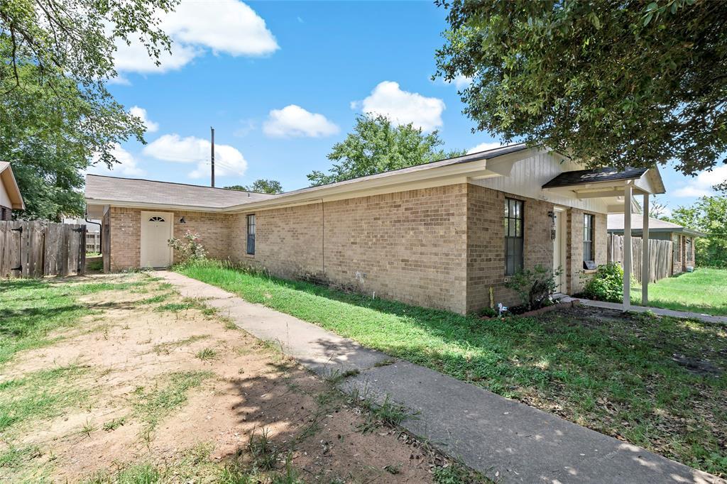 Primary Photo - 2809 Sprucewood St