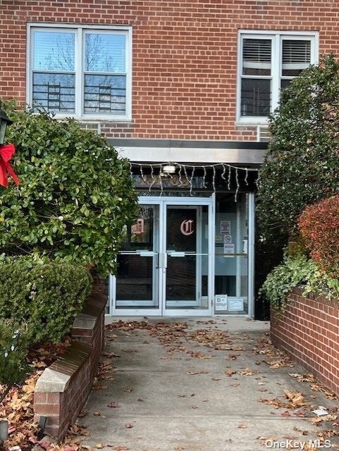 Foto principal - 15105 Cross Island Pkwy