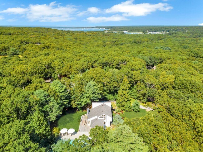 Foto del edificio - 3 Lynda Ln