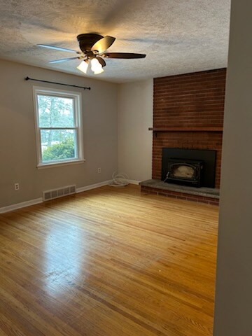 Foto del edificio - 635 Van Alstyne Rd