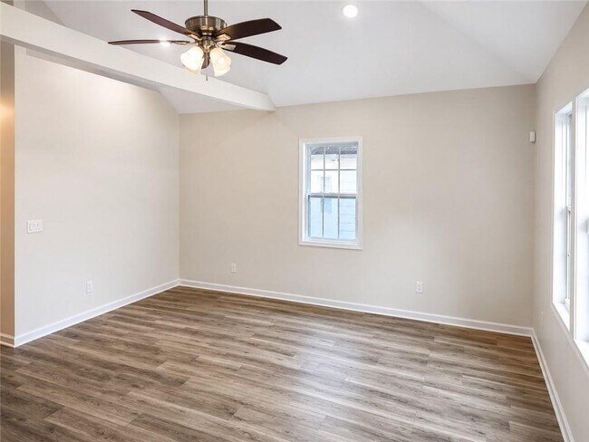 Foto del edificio - 888 Coleman St SW