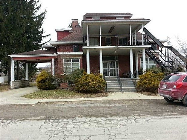 Primary Photo - 233 N Washington St