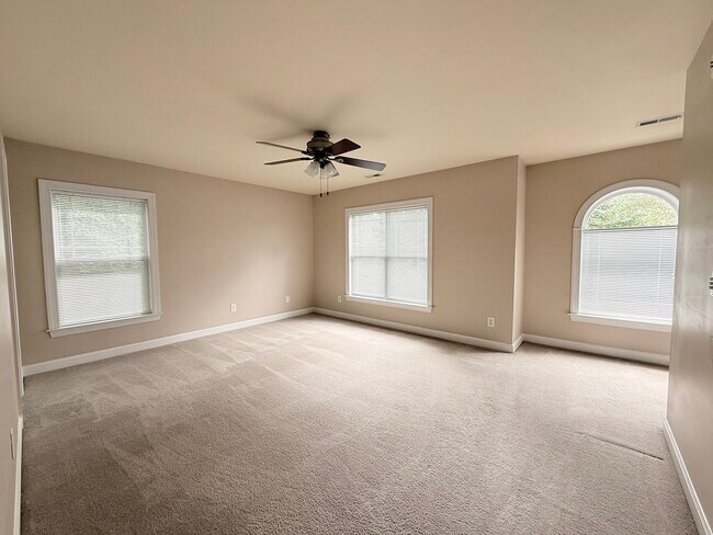 Building Photo - 4073 Landover Ln