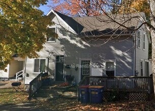 Building Photo - 1009 Quarry Ave NW