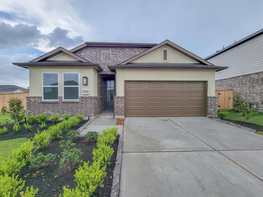 Foto principal - 9742 Rialto Hts Dr