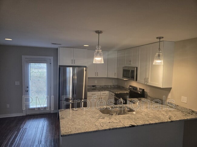 Foto del edificio - 608 Hadley Vlg Blvd