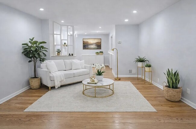 Photo - 855 Reverdy Rd Townhome