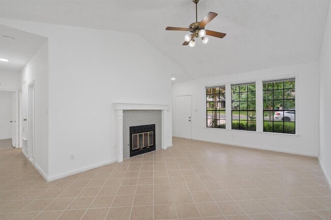 Building Photo - 1708 Woodwind Ln
