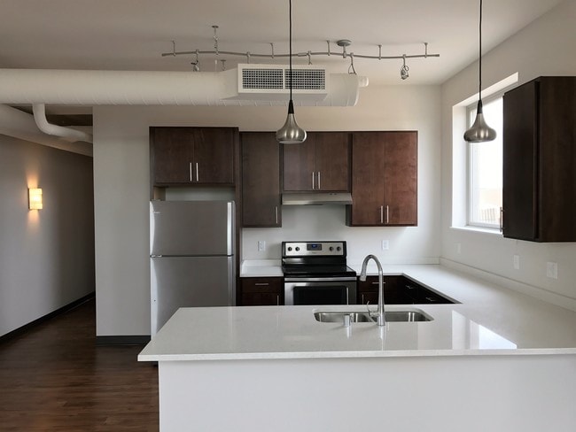 Building Photo - The Alexander Lofts