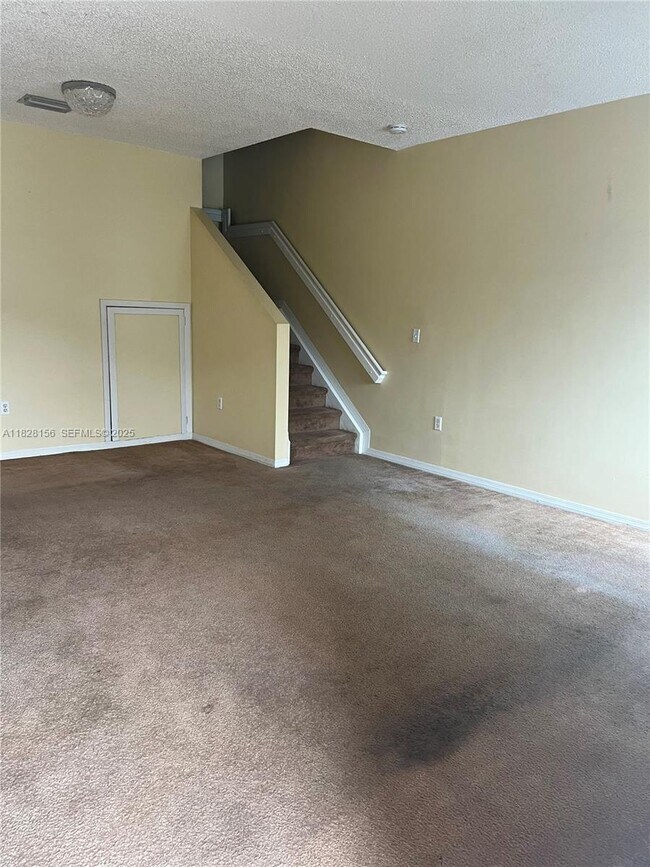 Foto del edificio - 2201 SE 24th Pl