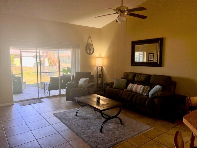 Foto del edificio - 4414 SW 7th Pl