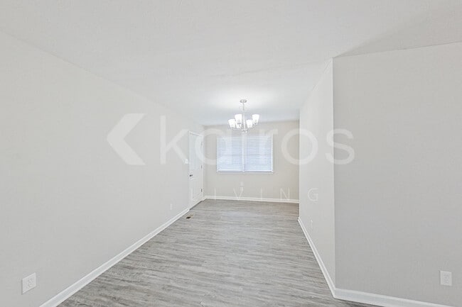 Building Photo - 6537 St Louis St