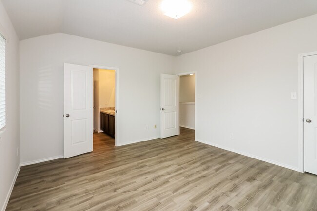 Foto del edificio - 24318 Rossi Gardens Cir