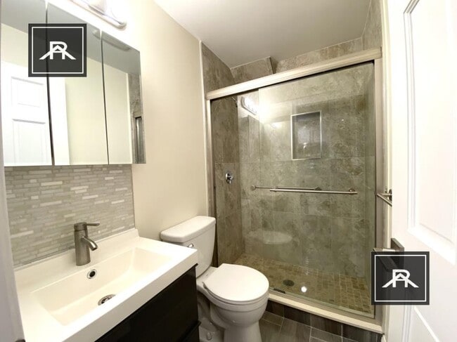 Building Photo - 3 bedroom in Brookline MA 02445