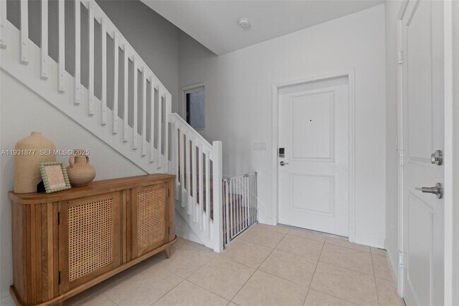 Foto del edificio - 20544 NE 5th Pl