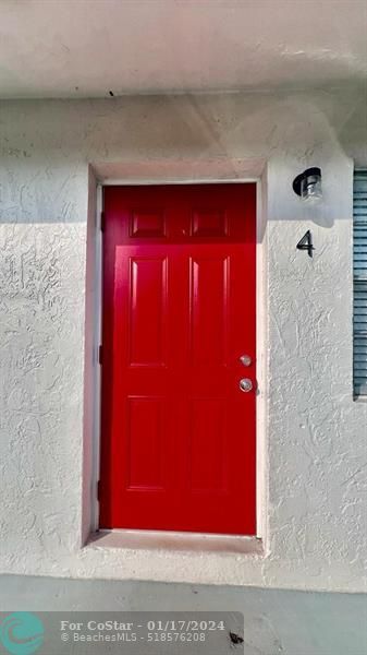 Primary Photo - 125 W 17th St