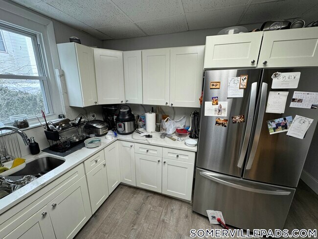 Building Photo - 11 Burnham St