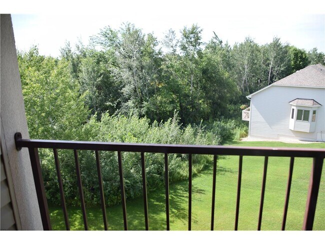 Foto del edificio - 15631 Linnet St NW