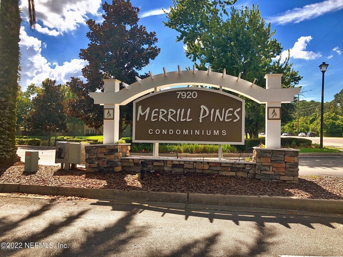 Primary Photo - 7920 Merrill Rd