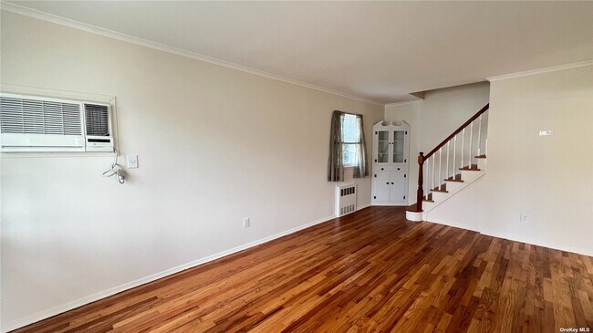 Building Photo - 10 Hamilton Pl