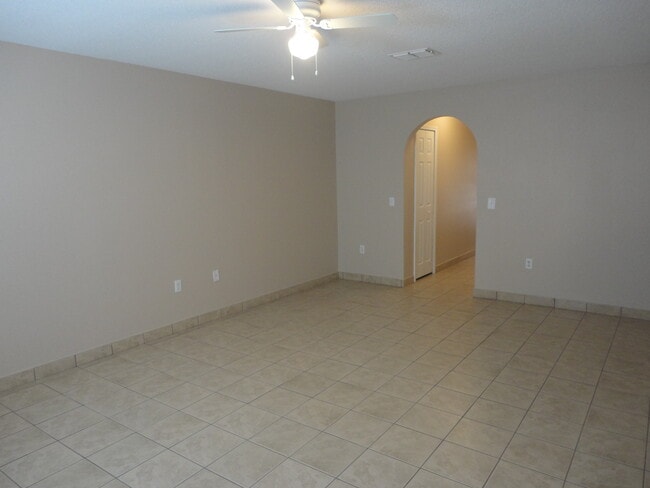 Foto del edificio - 1019 Brenton Leaf Dr