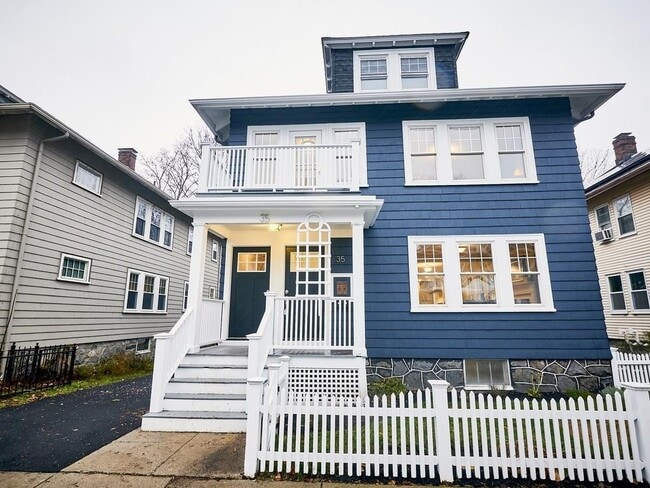 Photo - 35 Roseway St Townhome