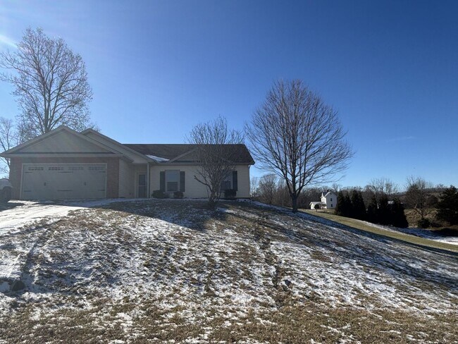 Foto del edificio - Coming Soon! Stunning 3 bedroom/2 Bath Home in Gray, $2200