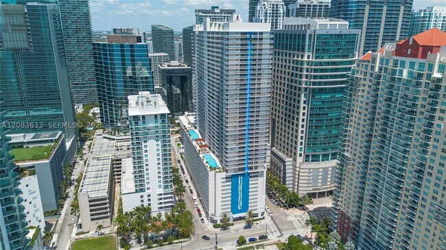 Building Photo - 1200 Brickell Bay Dr