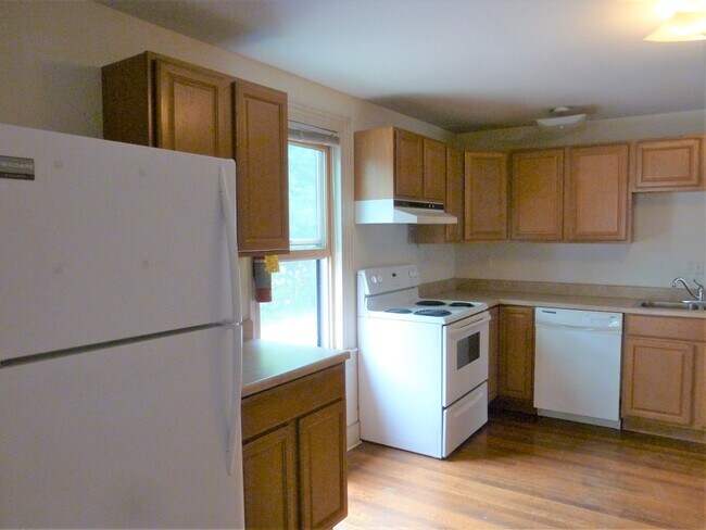 Building Photo - 97 N Winooski Ave