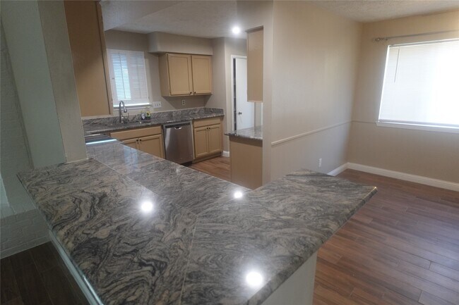 Foto del edificio - 3351 Deermoss Dr
