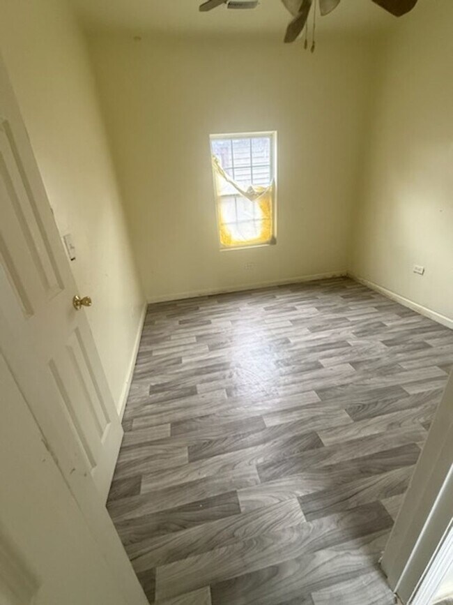 Building Photo - 1510 28th St