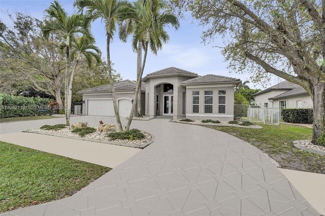 Building Photo - 8006 N Savannah Cir