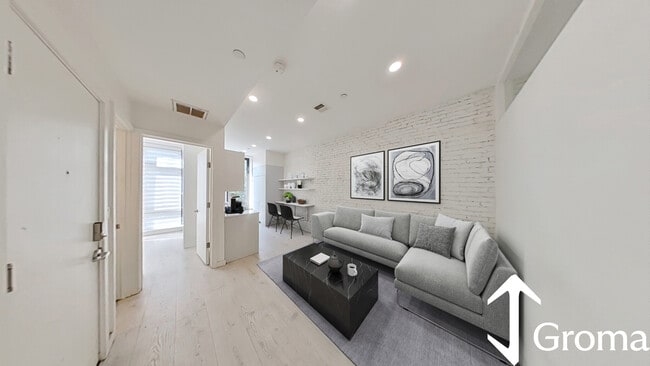 Building Photo - 2 Worthington St