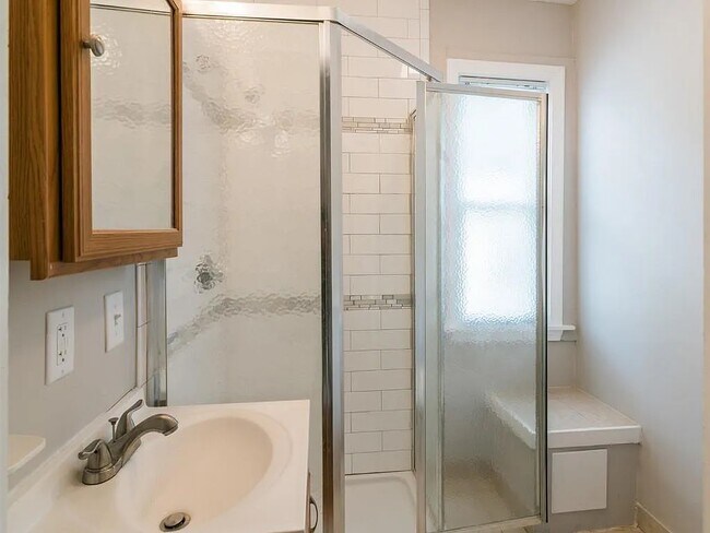 Building Photo - 25 Magdala St