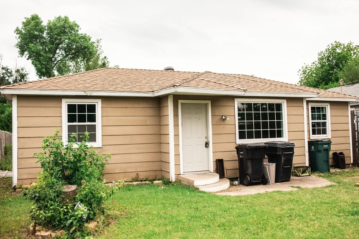 Primary Photo - 2 br, 1 bath House - 4120 Jones Blvd.