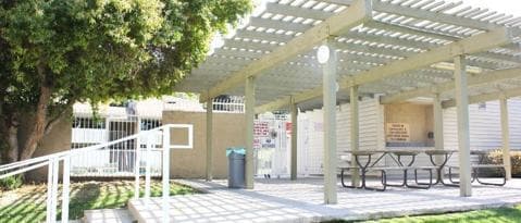 Building Photo - 76 Country Mile Rd-