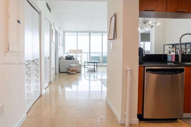 Foto del edificio - 1800 N Bayshore Dr