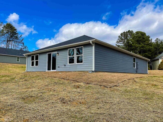 Building Photo - 30 Rabbit Trail Rd