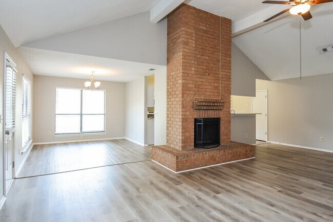 Building Photo - 7049 Ivy Pointe Row